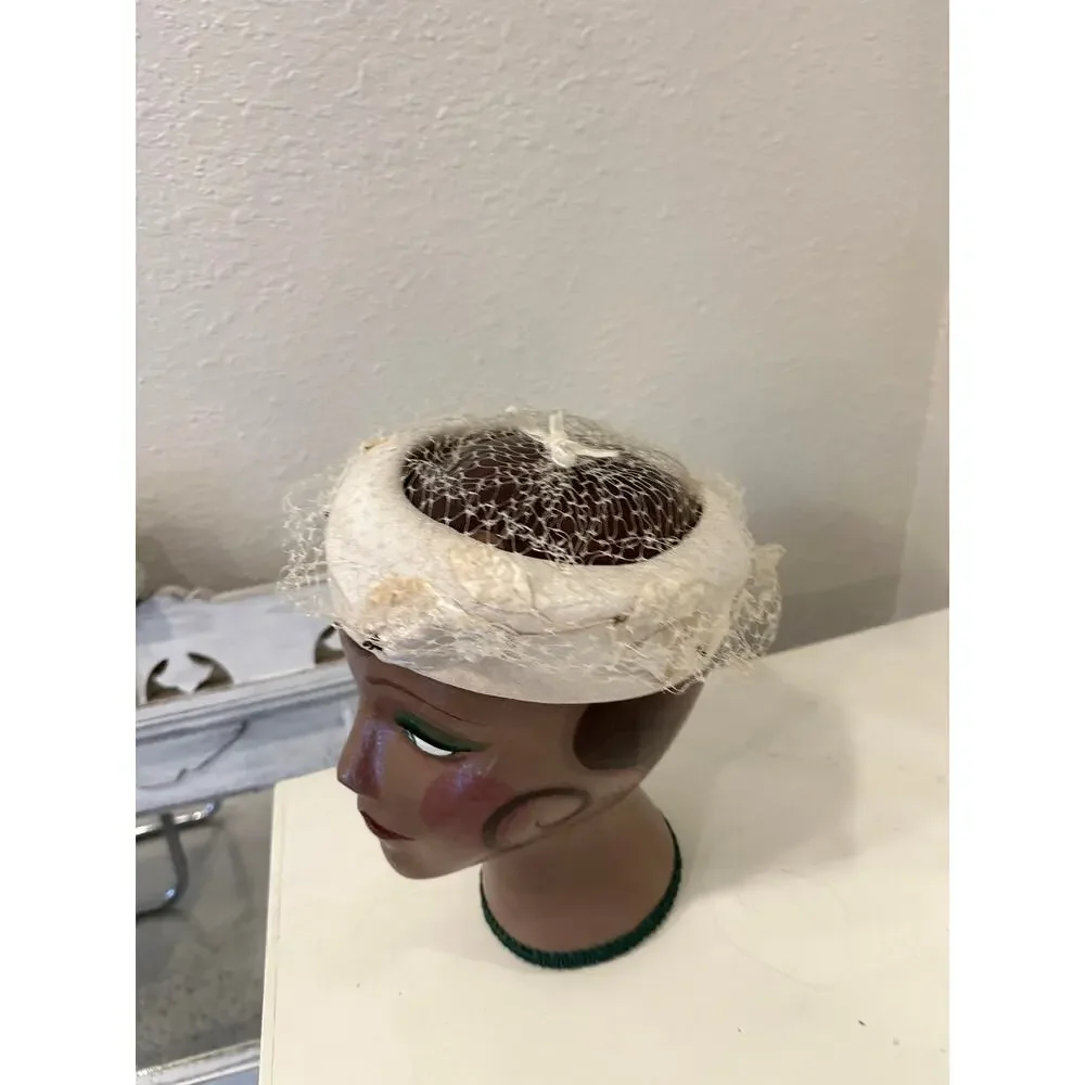 Vintage Ivory Netted Fascinator with Satin Band / Mid-Century Cocktail Headpiece